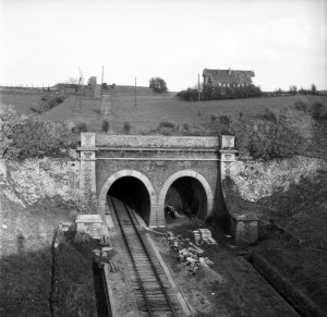 Godarville  - BD-7426 - 1969-04-27 Godarville tunnel - André DAGANT.jpg